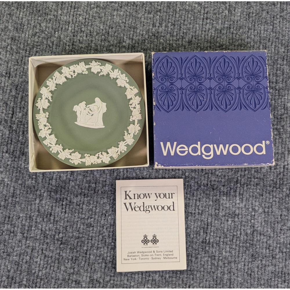 Wedgwood vintage Jasperware Sage Green Round Sweet Dish 4.5" Made in England